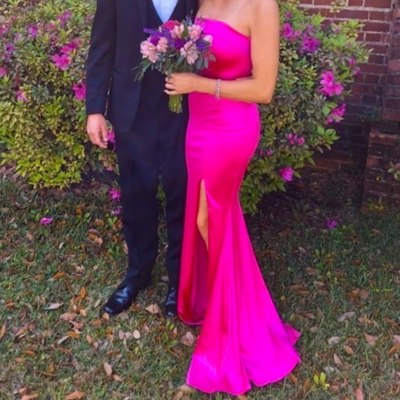 PINK SILK EVENING GOWN (PROM/PAGEANT/FORMAL) - Picture 1 of 11